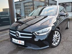 Nachtschwarz Gebraucht 2022 Mercedes B200 Van / Kleinbus | 21.690 € (Guter Preis)