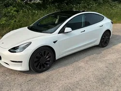 Weiß Gebraucht 2022 Tesla Model 3 Performance Limousine | 34.500 € (Guter Preis)