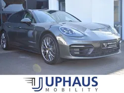 Aventuringrünmetallic Gebraucht 2022 Porsche Panamera Platinum Edition Limousine | 92.890 €