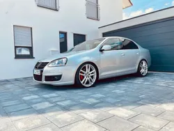 Silber Gebraucht 2006 VW Jetta Highline Limousine | 5.950 € (Teuer)