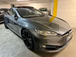 Grau Gebraucht 2014 Tesla Model S Limousine | 22.990 € (Etwas zu teuer)