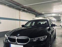 Schwarz Gebraucht 2019 BMW 330 Luxury Line Limousine | 25.800 € (Fairer Preis)