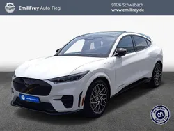 Weiss Gebraucht 2024 Ford Mustang Mach-E GT SUV | 58.990 € (Teuer)