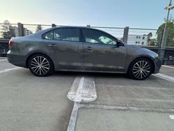 Grau Gebraucht 2016 VW Jetta Comfortline Limousine | 12.450 € (Teuer)