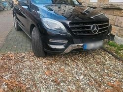 Schwarz Gebraucht 2012 Mercedes ML350 Edition 1 SUV | 19.900 € (Fairer Preis)