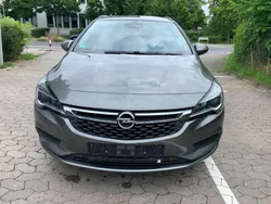 Grau Gebraucht 2018 Opel Astra Edition Kombi | 8.899 € (Fairer Preis)