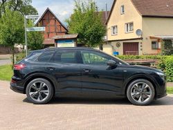 Mythosschwarz metallic Gebraucht 2024 Audi Q4 e-tron S-Line SUV | 56.890 € (Etwas zu teuer)