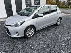 Silber Gebraucht 2012 Toyota Yaris Hybrid Club Kleinwagen | 6.800 € (Fairer Preis)