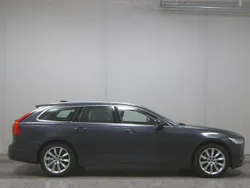 Grau Gebraucht 2020 Volvo V90 Momentum Kombi | 20.480 € (Guter Preis)