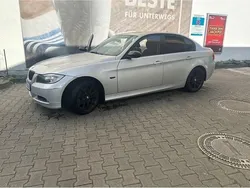 Silber Gebraucht 2006 BMW 318 Limousine | 3.800 € (Fairer Preis)