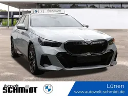 M brooklyn grau metallic Gebraucht 2024 BMW i5 M Sport Limousine | 73.620 €