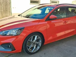 Rot Gebraucht 2020 Ford Focus ST Kombi | 19.999 € (Guter Preis)