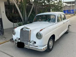 Weiß Gebraucht 1954 Mercedes 220 Limousine | 15.490 €