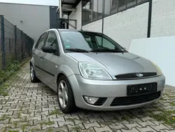 Silber Gebraucht 2003 Ford Fiesta Kleinwagen | 899 € (Guter Preis)