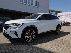 Perlmuttweiß Gebraucht 2024 Renault Austral Iconic SUV | 31.700 € (Fairer Preis)