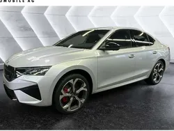Silber Neu 2025 Skoda Octavia RS Kombi | 39.990 € (Guter Preis)