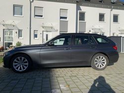 Grau Gebraucht 2016 BMW 318 Kombi | 14.000 € (Fairer Preis)