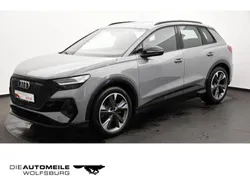 Grau Gebraucht 2022 Audi Q4 e-tron S-Line SUV | 27.980 € (Guter Preis)
