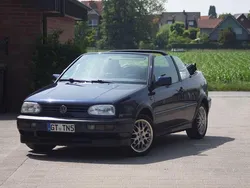 Blau Gebraucht 1998 VW Golf Cabriolet Edition Cabrio | 4.199 € (Etwas zu teuer)