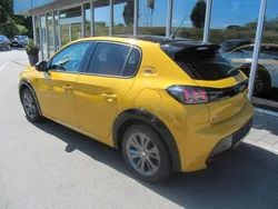 Gelb Gebraucht 2021 Peugeot e-208 Allure Kleinwagen | 15.850 € (Fairer Preis)