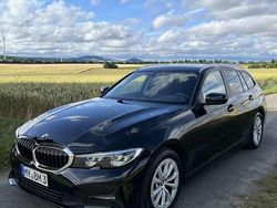 Schwarz Gebraucht 2020 BMW 318 Advantage Kombi | 19.999 € (Etwas zu teuer)