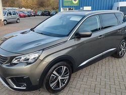 Grau Gebraucht 2019 Peugeot 5008 Allure SUV | 10.300 € (Superpreis)