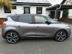 Grau Gebraucht 2018 Renault Scénic IV Bose Edition Van / Kleinbus | 16.400 € (Etwas zu teuer)