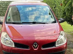Rot Gebraucht 2005 Renault Clio III Kleinwagen | 1.500 €