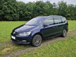 Blau Gebraucht 2017 VW Sharan Highline Van / Kleinbus | 16.300 € (Guter Preis)