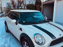 Weiß Gebraucht 2008 Mini ONE Kleinwagen | 3.900 € (Fairer Preis)