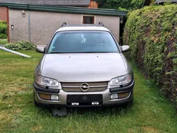 Silber Gebraucht 1999 Opel Omega Kombi | 1.150 € (Fairer Preis)