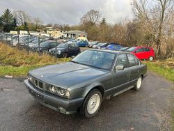 Grau Gebraucht 1989 BMW 520 Limousine | 2.100 €
