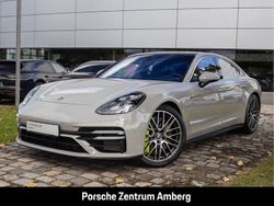 Weiß Gebraucht 2021 Porsche Panamera Turbo S Limousine | 124.990 €