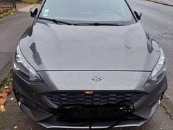 Grau Gebraucht 2019 Ford Focus ST-Line Limousine | 15.300 € (Guter Preis)