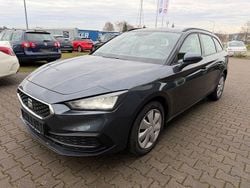 Grau Gebraucht 2023 Seat Leon Reference Limousine | 16.900 € (Guter Preis)