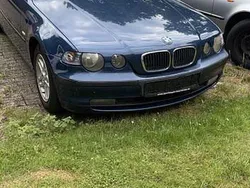 Blau Gebraucht 2002 BMW 316 Compact Performance Kleinwagen | 2.222 € (Etwas zu teuer)
