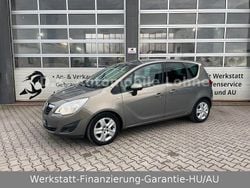 Braun Gebraucht 2011 Opel Meriva Design Edition Van / Kleinbus | 3.990 € (Fairer Preis)
