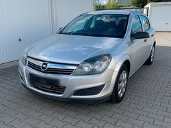 Silber Gebraucht 2009 Opel Astra Limousine | 3.333 € (Fairer Preis)