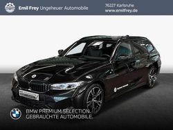 Saphirschwarz metallic Gebraucht 2022 BMW 320 Shadowline Kombi | 34.490 € (Etwas zu teuer)