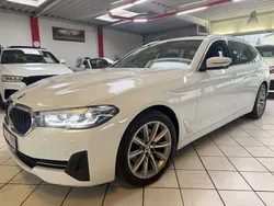 Alpinweiss iii Gebraucht 2021 BMW 520 Kombi | 25.990 € (Guter Preis)