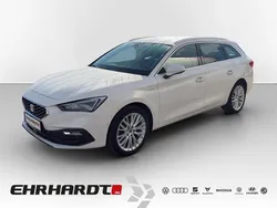 Weiß Gebraucht 2021 Seat Leon XCELLENCE Kombi | 20.889 € (Fairer Preis)