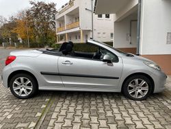 Silber Gebraucht 2007 Peugeot 207 CC Cabrio | 2.900 € (Etwas zu teuer)