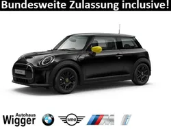 Schwarz Gebraucht 2021 Mini Cooper SE Classic Kleinwagen | 19.900 € (Etwas zu teuer)