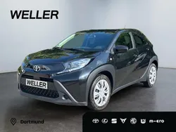 Schwarz Gebraucht 2022 Toyota Aygo X-play Kleinwagen | 14.240 € (Fairer Preis)