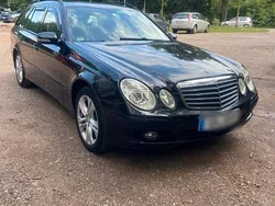 Schwarz Gebraucht 2007 Mercedes E200 Kombi | 4.300 €
