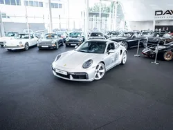 Silber Neu 2025 Porsche 911 Turbo Coupé | 303.992 €