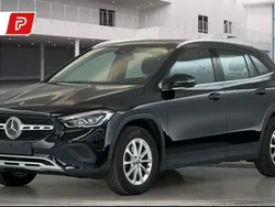 Nachtschwarz unilack Gebraucht 2021 Mercedes GLA200 SUV | 31.980 € (Fairer Preis)