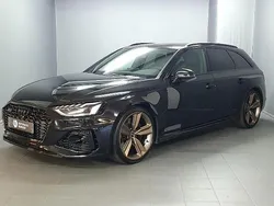 Mythosschwarz (metallic) Gebraucht 2021 Audi RS4 Design Kombi | 61.870 € (Superpreis)