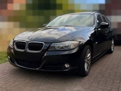 Schwarz Gebraucht 2008 BMW 320 Kombi | 2.300 € (Superpreis)