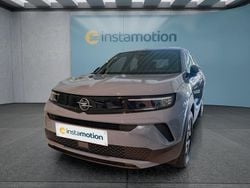 Grau Neu 2025 Opel Mokka SUV | 27.299 € (Etwas zu teuer)